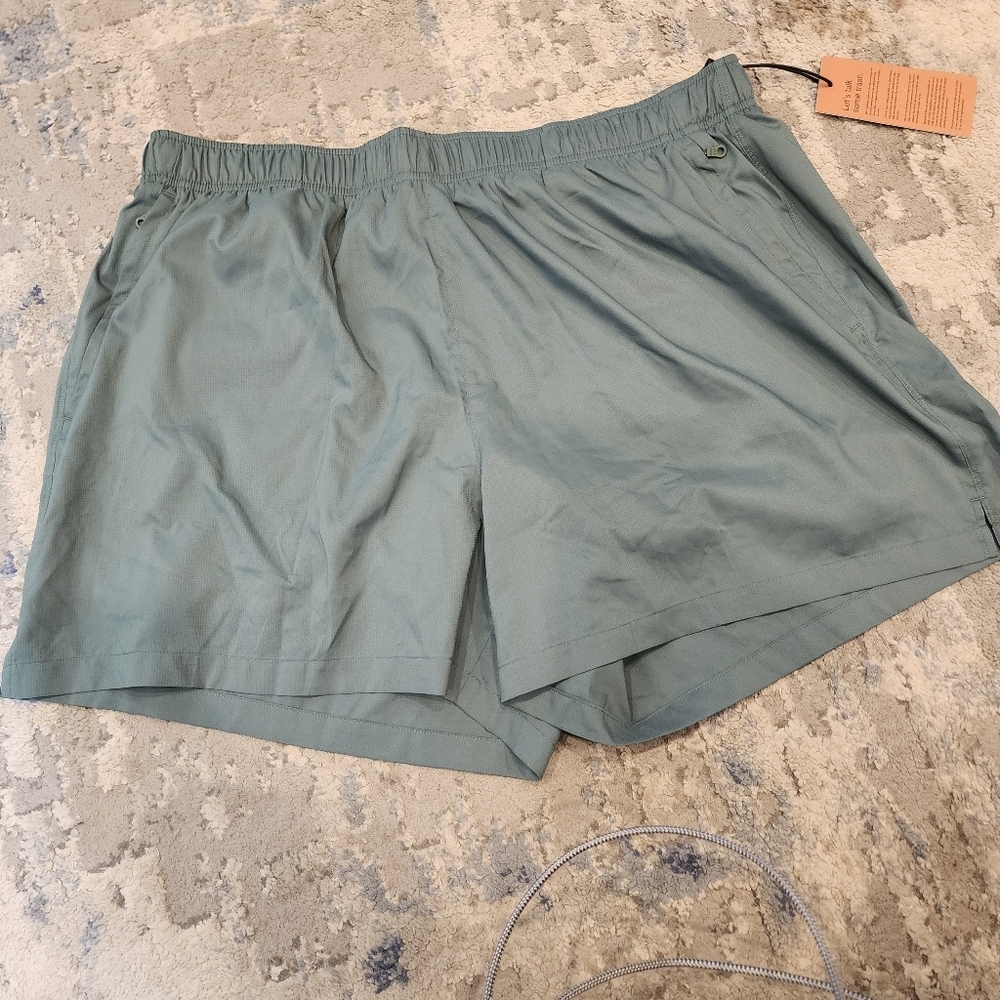 NWT Girlfriend Collective Green Lined Running Shorts Size 7 Estimated 2X/3X - Picture 12 of 15